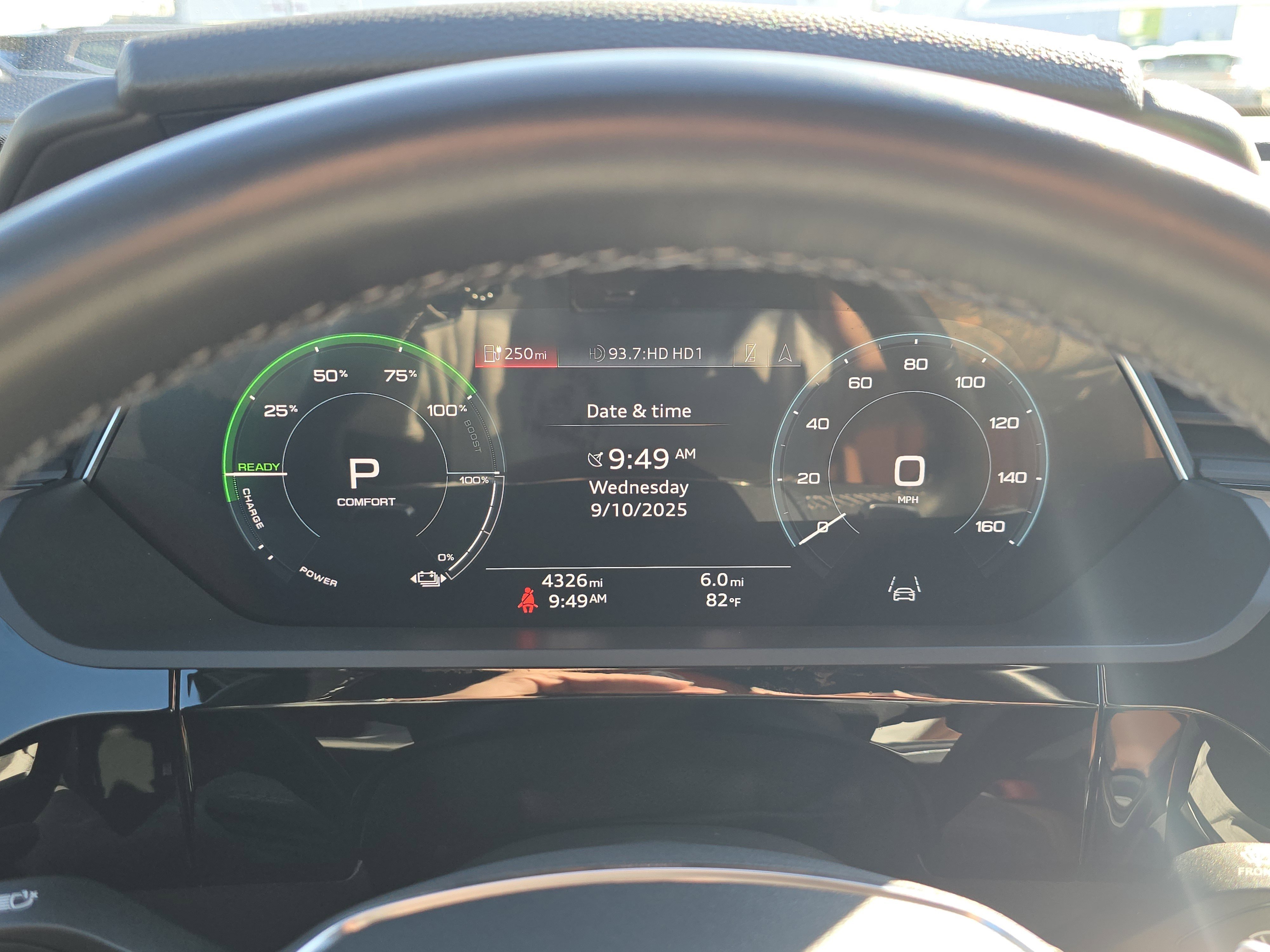 2024 Audi Q8 E-tron Prestige photo 7
