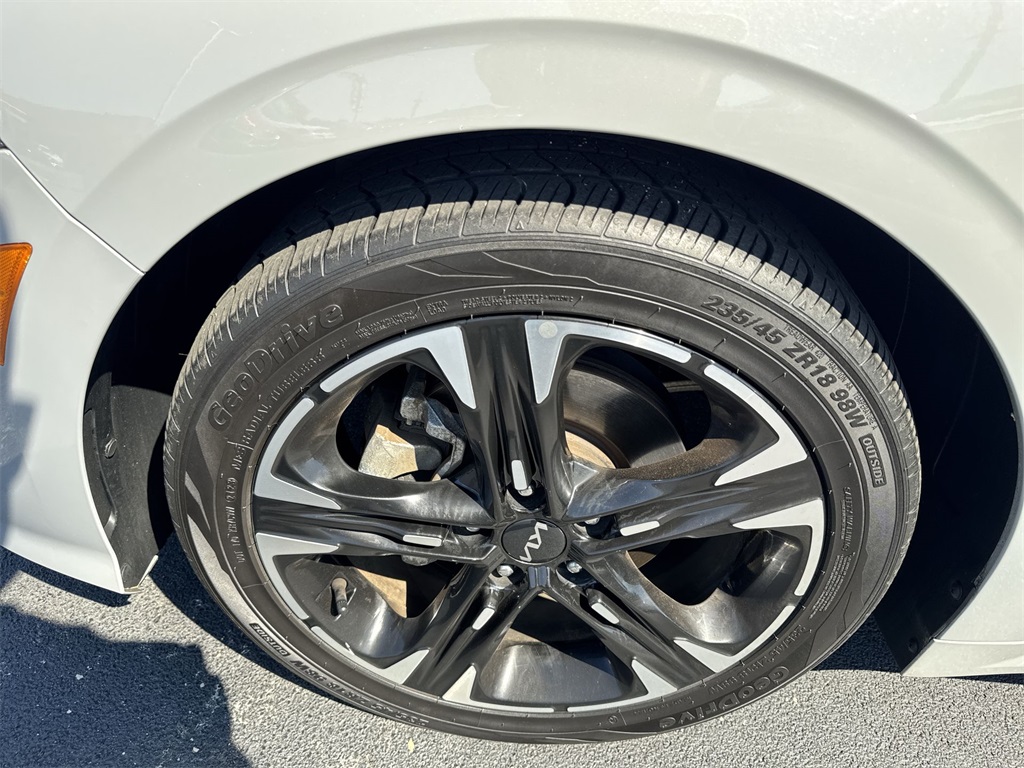 2023 Kia K5 GT-Line photo 15