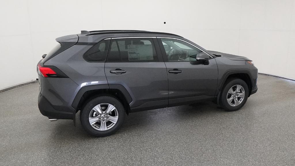2025 Toyota RAV4 XLE photo 20