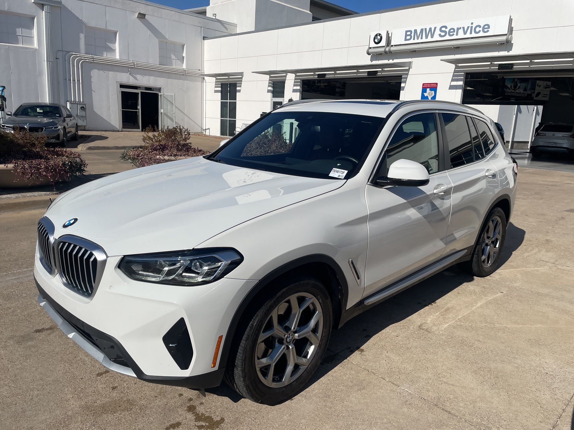 2023 BMW X3 30i's photo