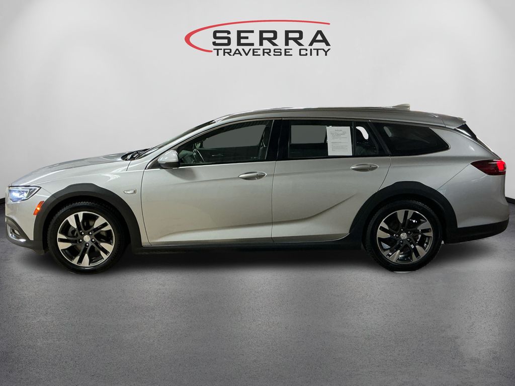 2018 Buick Regal TourX Essence photo 8