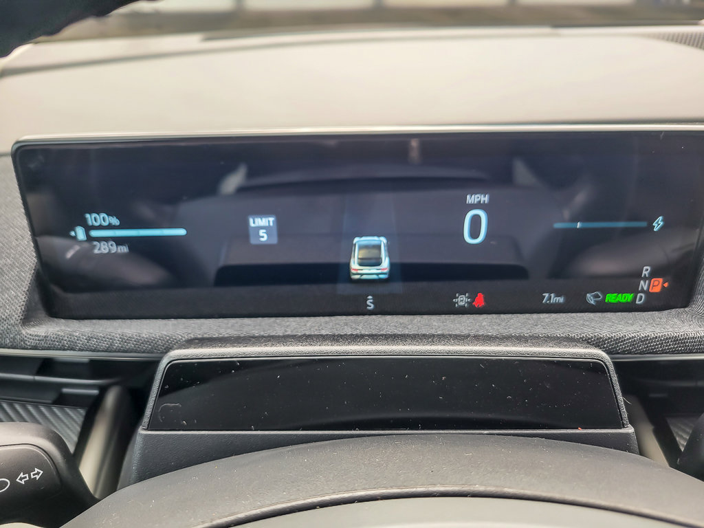 2025 FORD MUSTANG MACH-E - Image 18