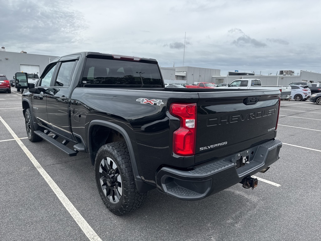 2020 Chevrolet Silverado 2500HD Custom photo 2