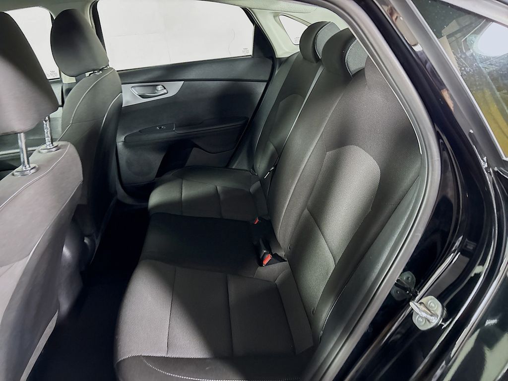 2023 Kia Forte LXS photo 18