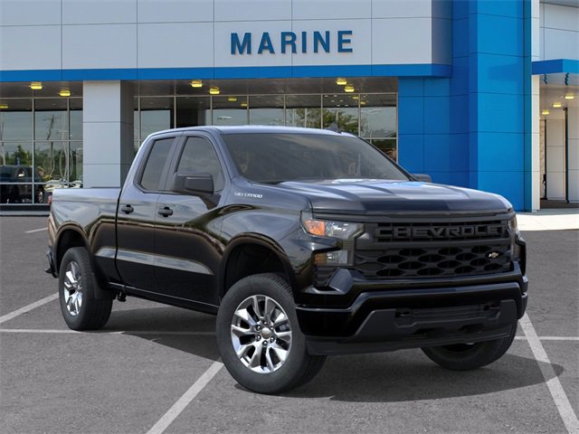 2026 Chevrolet Silverado Custom photo 7