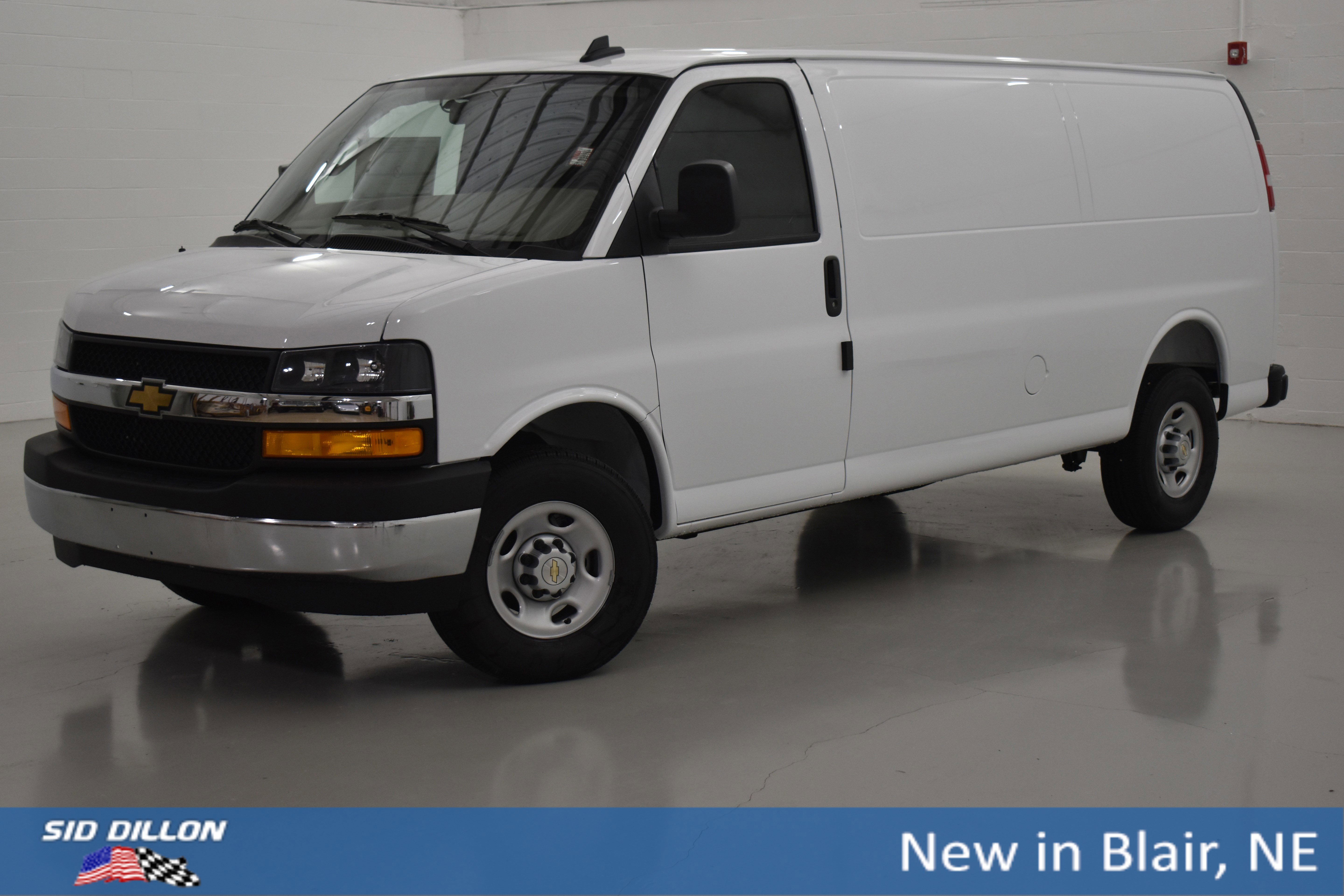 2025 Chevrolet Express Cargo Work Van's photo