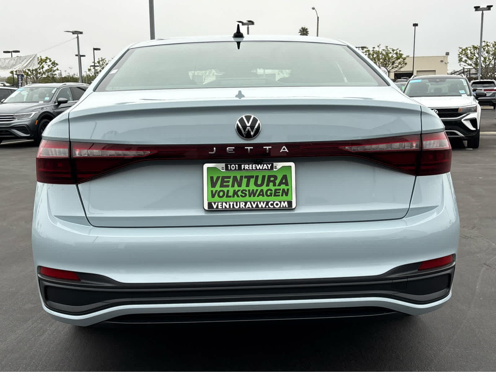 2025 Volkswagen Jetta Sport photo 4