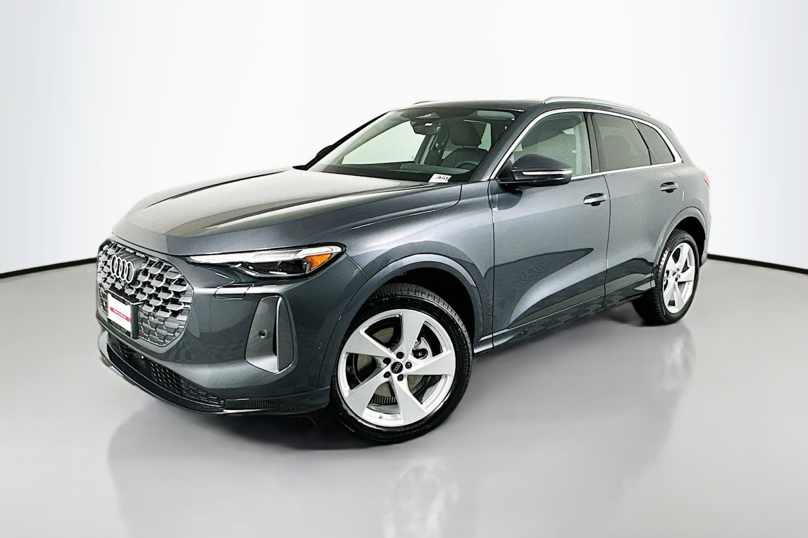 2025 Audi New Q5 Premium Plus's photo