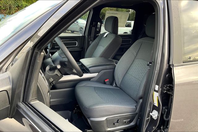2026 Ram 2500 Big Horn photo 9