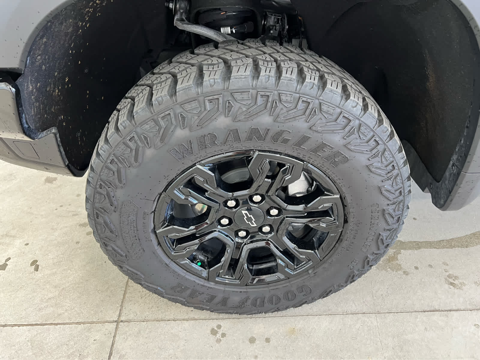 2024 Chevrolet Silverado 1500 ZR2 photo 3