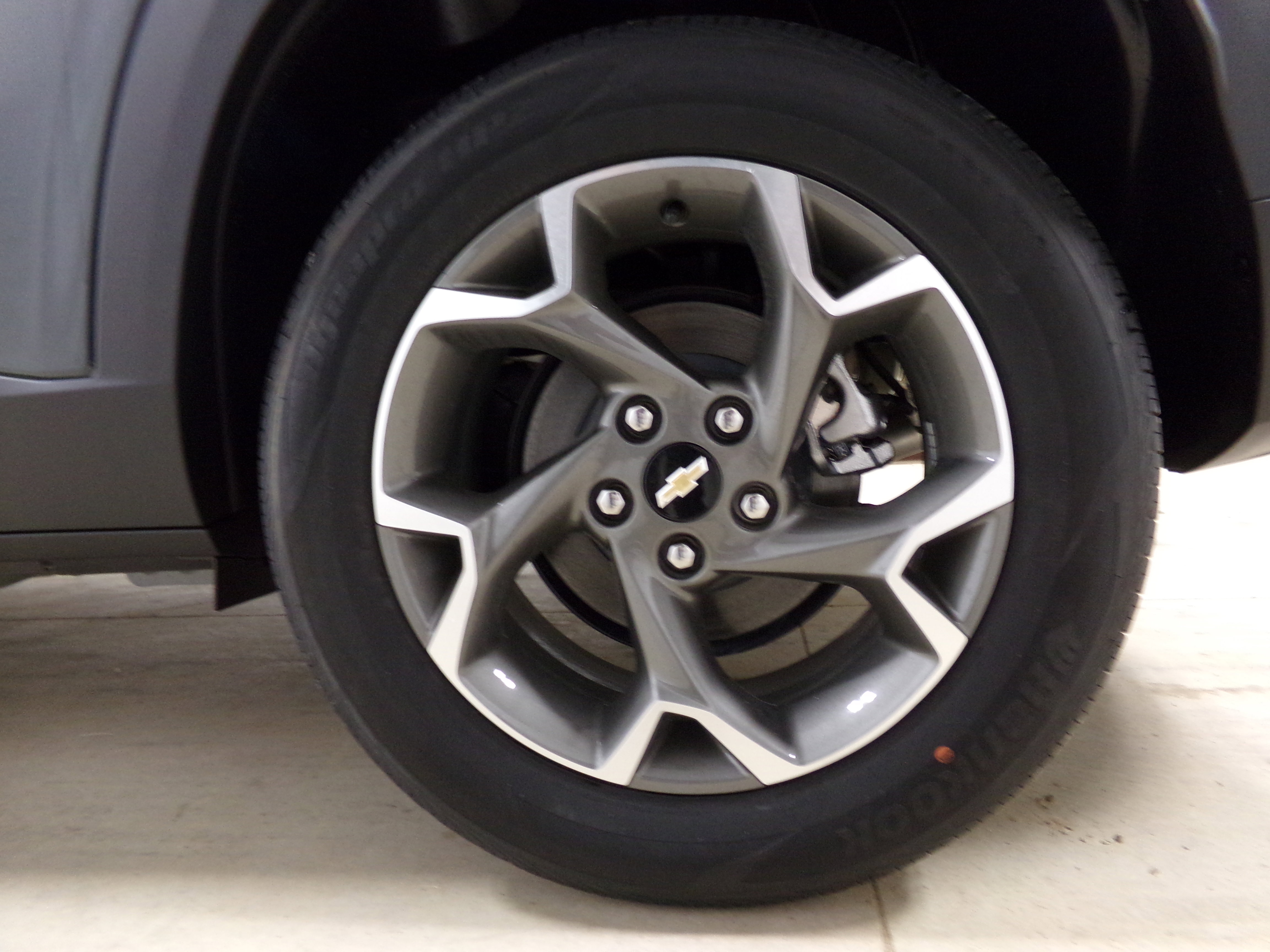 2025 Chevrolet Trax LT photo 17