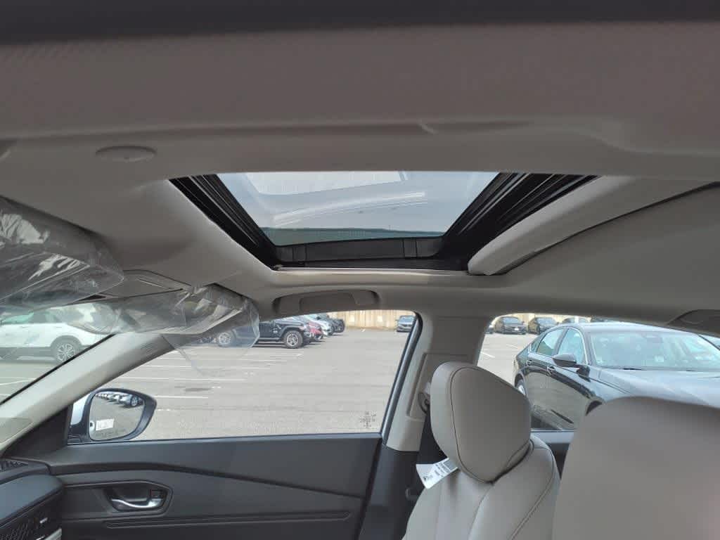 2025 Honda Accord Hybrid Touring photo 8