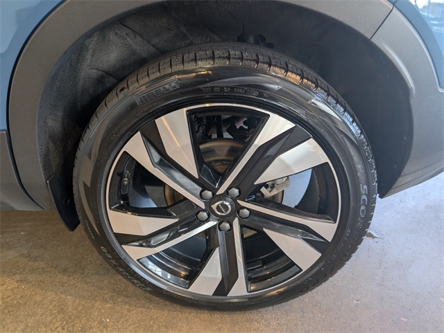 2023 Volvo XC40 Ultimate photo 8