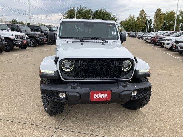 2025 Jeep Gladiator Willys photo 2