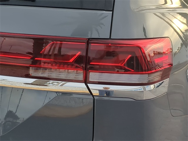 2026 Volkswagen Atlas SE Technology photo 8