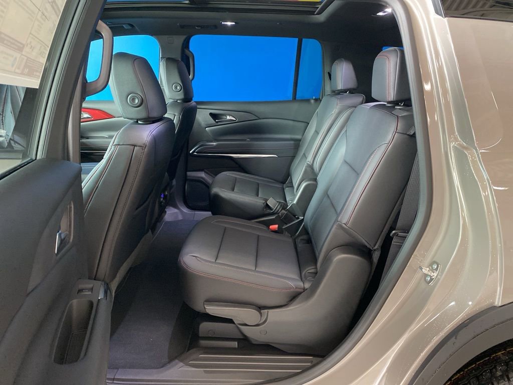 2026 Chevrolet Traverse Z71 photo 7