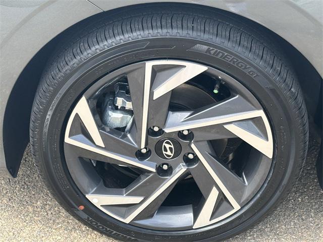 2025 Hyundai Elantra Hybrid Limited photo 11