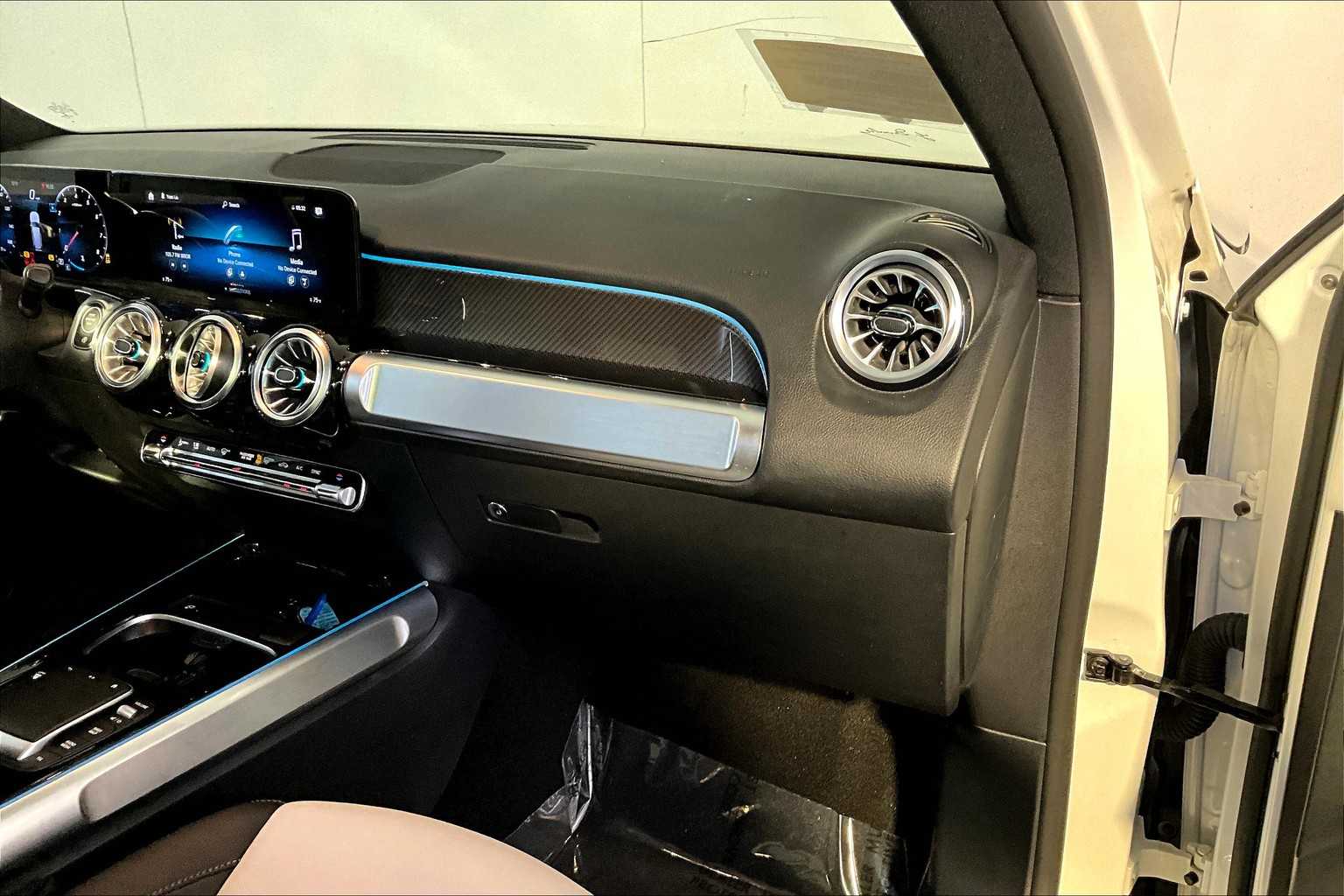 2022 Mercedes Benz GLB 250 4MATIC photo 18