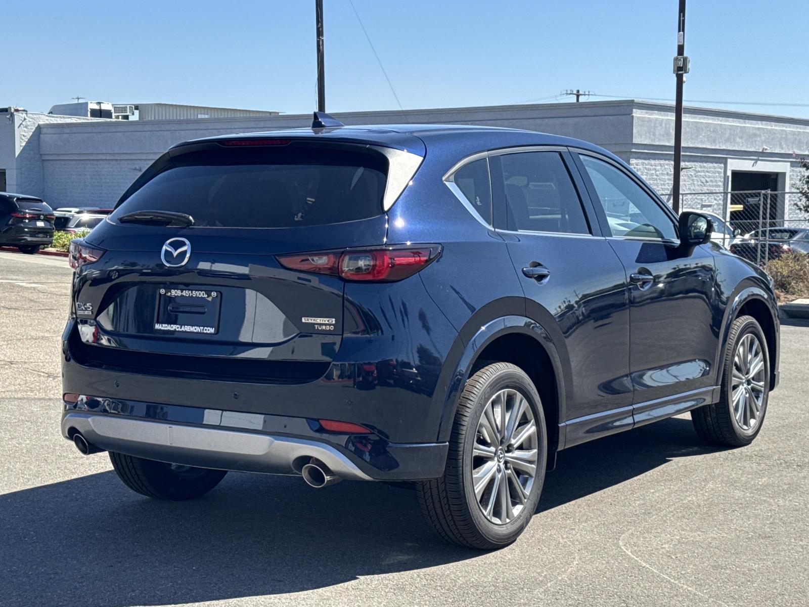 2025 Mazda CX-5 2.5 Turbo Signature photo 3