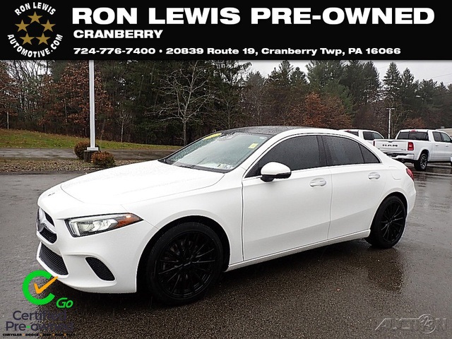 2022 Mercedes-Benz A-Class A220's photo