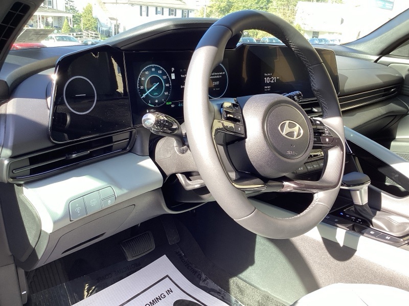 2025 Hyundai Elantra Hybrid Limited photo 27