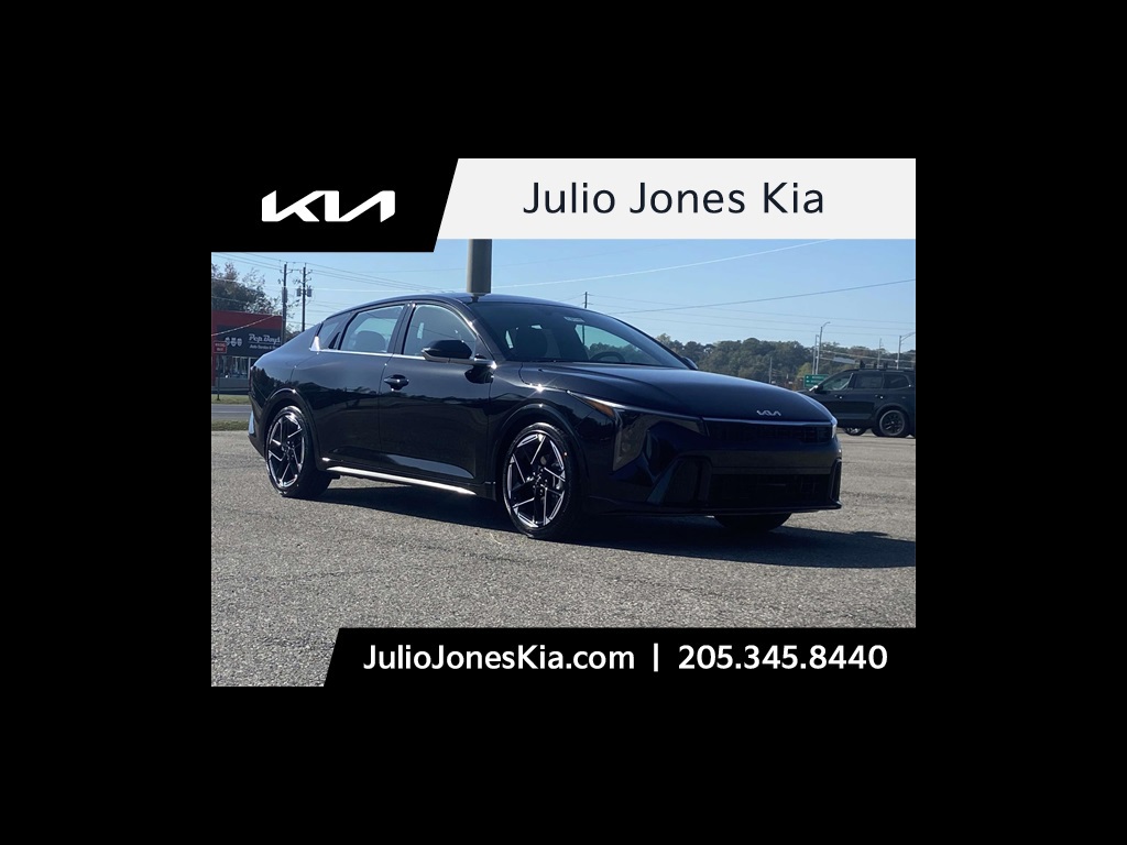 2025 Kia K4 GT-Line's photo