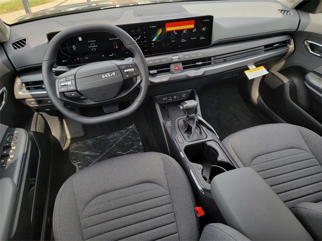 2025 Kia K4 EX photo 26