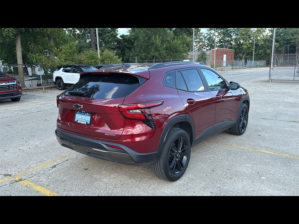 2024 Chevrolet Trax ACTIV photo 2