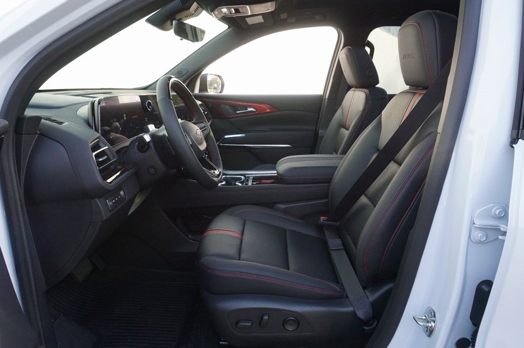 2026 Chevrolet Traverse RS photo 9