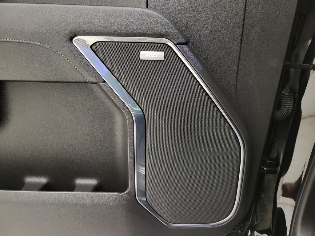 2023 Chevrolet Silverado 1500 LTZ photo 4