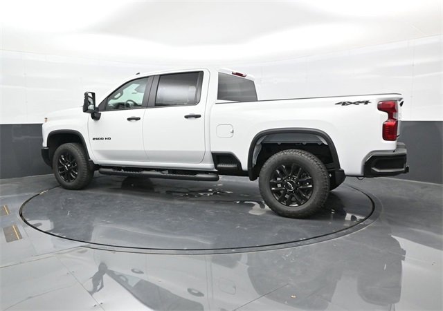 2026 Chevrolet Silverado 2500HD Custom photo 3