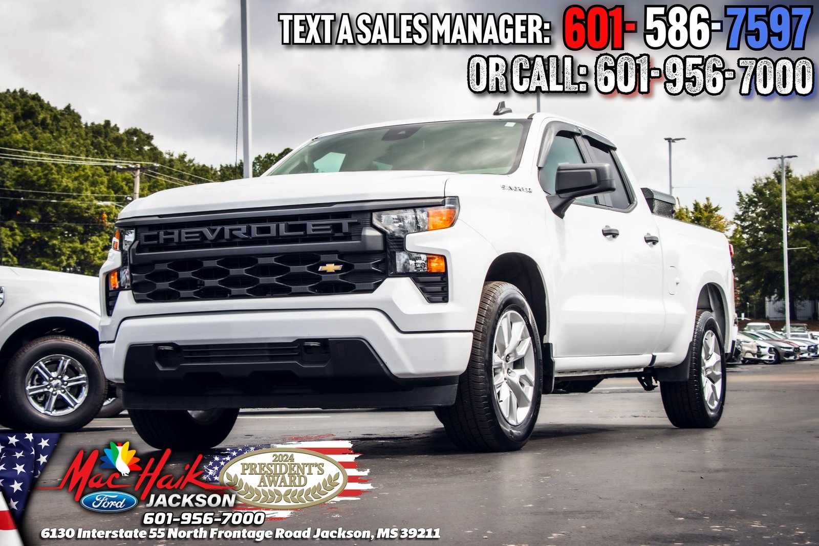 2023 Chevrolet Silverado 1500 Custom photo 4