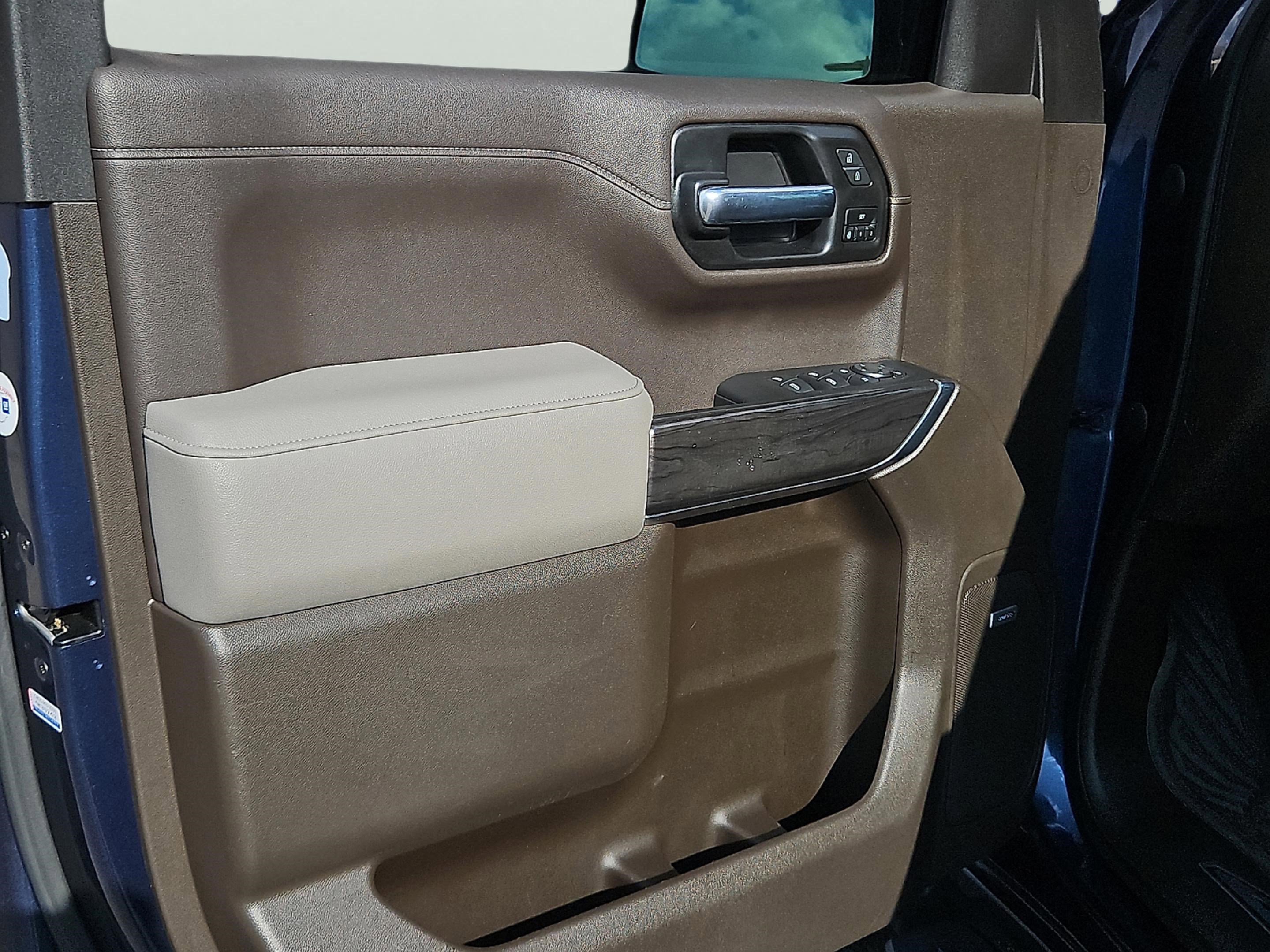 2021 Chevrolet Silverado LTZ photo 7