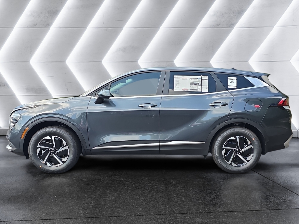 2025 Kia Sportage LX photo 2
