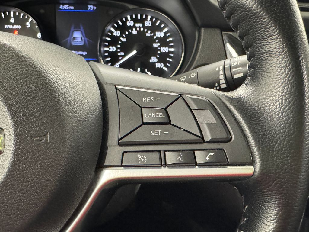 2020 Nissan Rogue SV photo 22