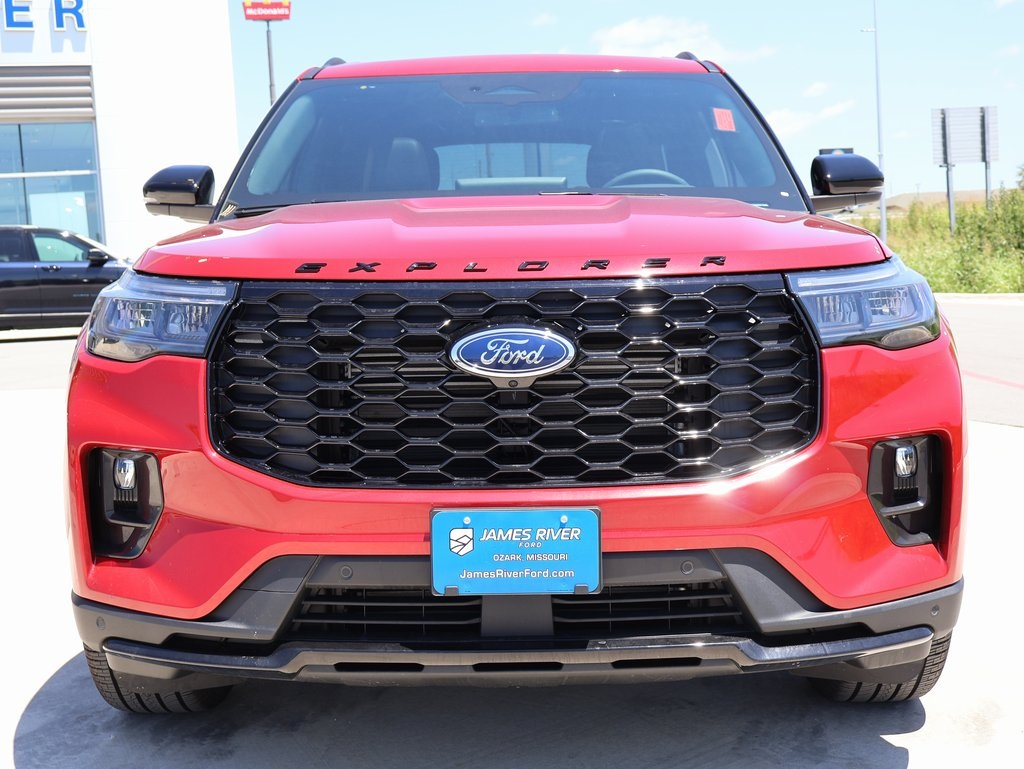 2025 Ford Explorer ST-Line photo 4