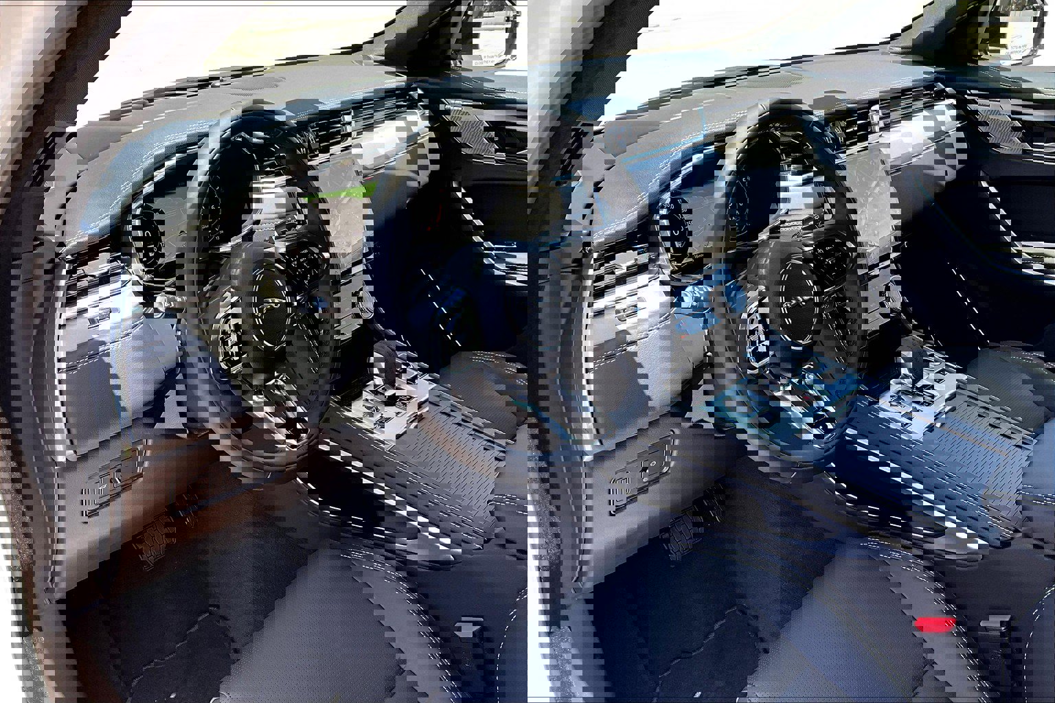 2026 Jaguar F-PACE P250 R-Dynamic S photo 4