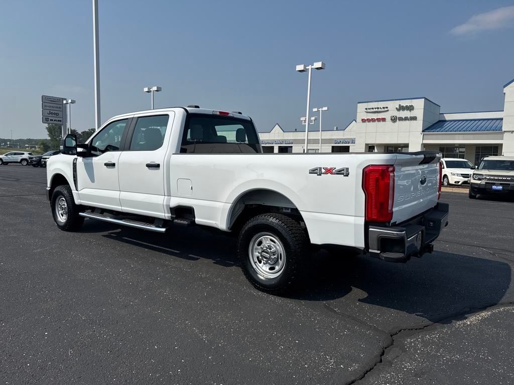 2023 Ford F-250 XL photo 3