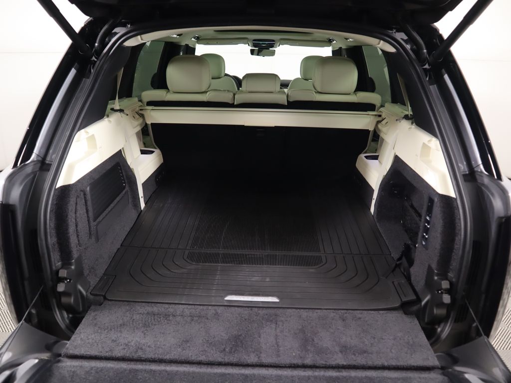 2025 Land Rover Range Rover SE photo 26