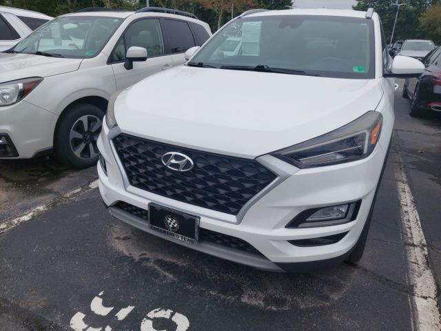 2020 Hyundai Tucson Sport photo 2