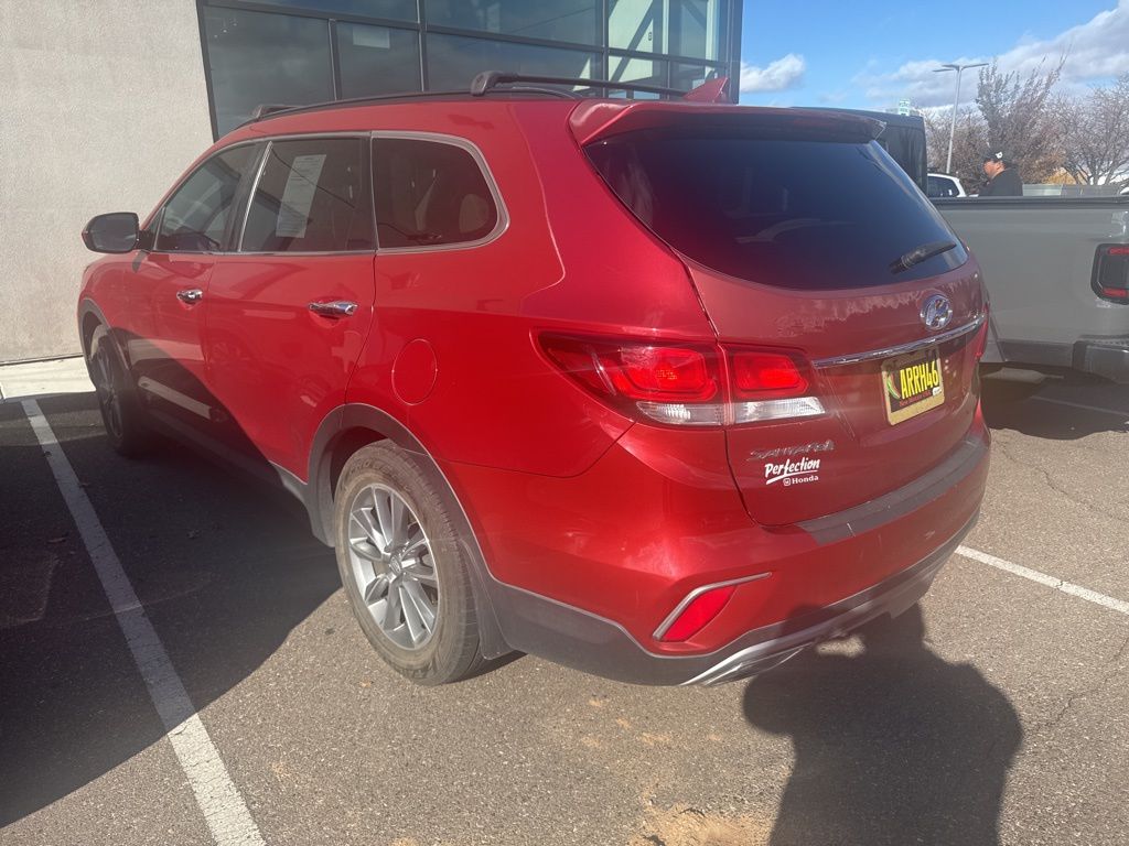 2017 Hyundai Santa Fe SE photo 4