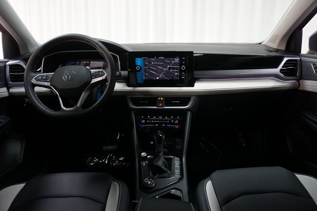 2025 Volkswagen Taos SEL photo 11