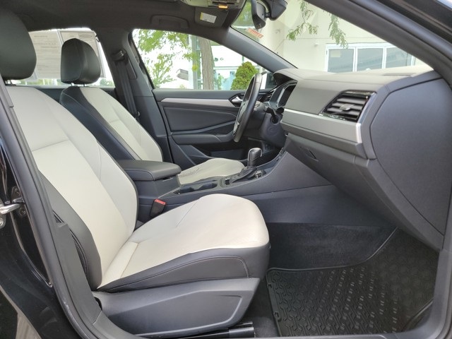 2021 Volkswagen Jetta R-Line photo 17