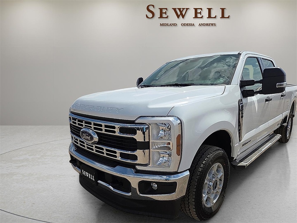 2025 Ford F-250 Super Duty XLT's photo