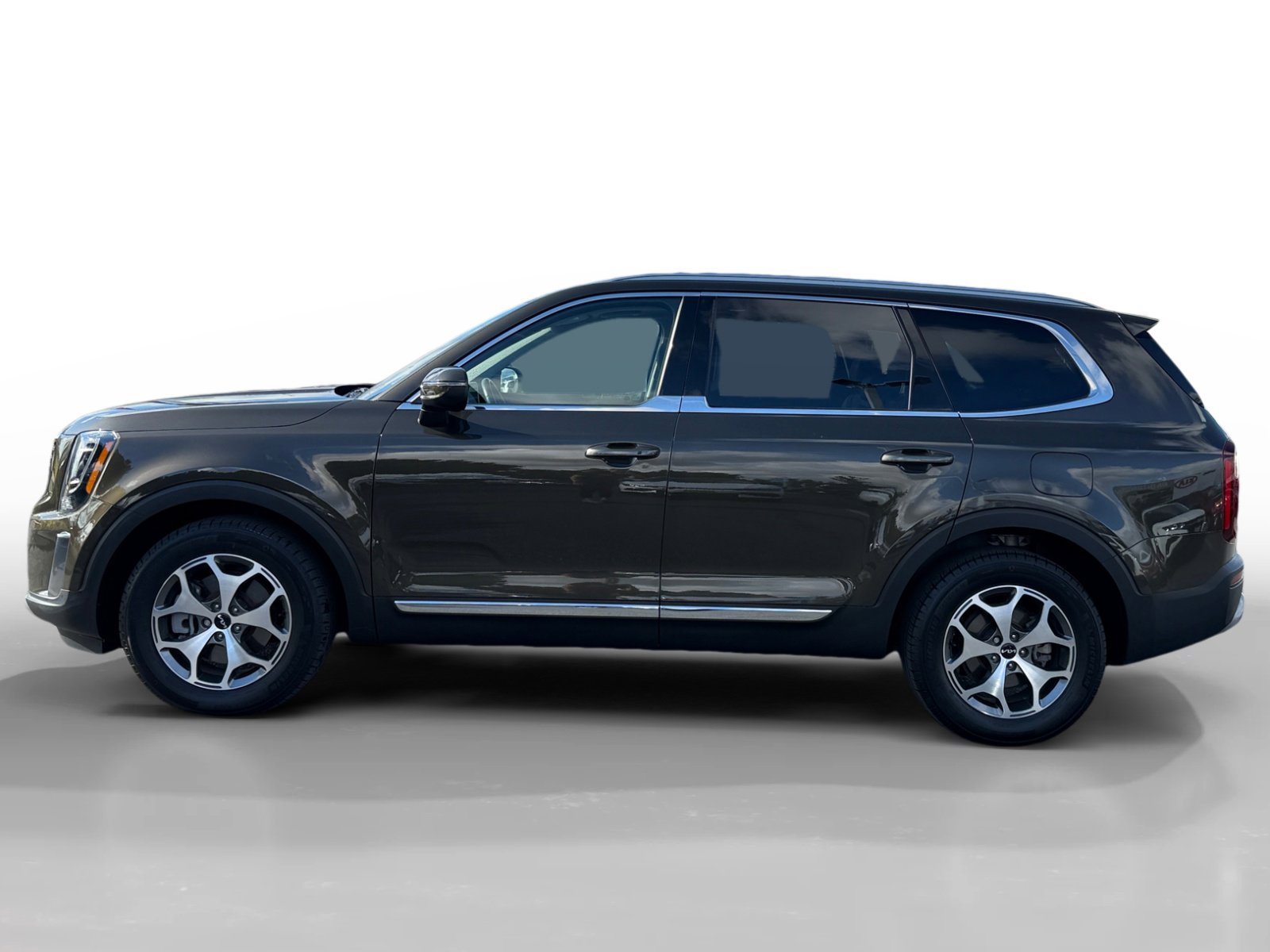 2022 Kia Telluride EX photo 2
