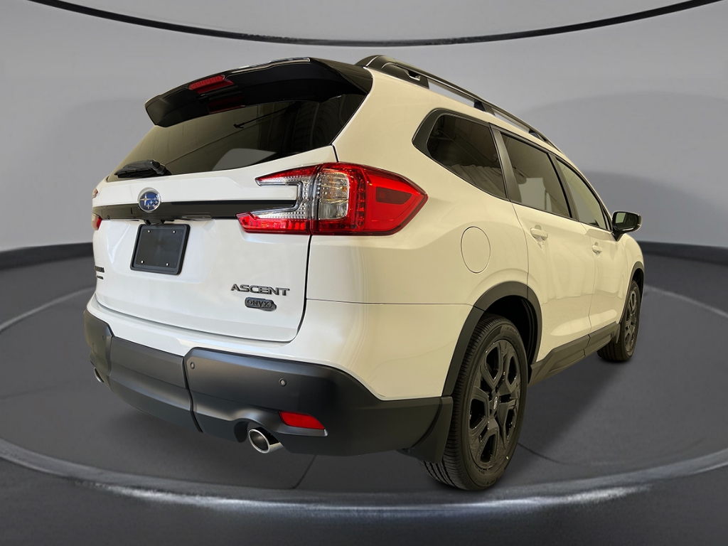 2025 Subaru Ascent Onyx Edition Touring photo 4