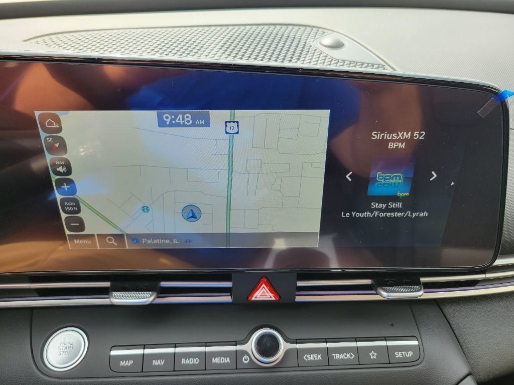 2024 Hyundai Elantra Limited photo 19