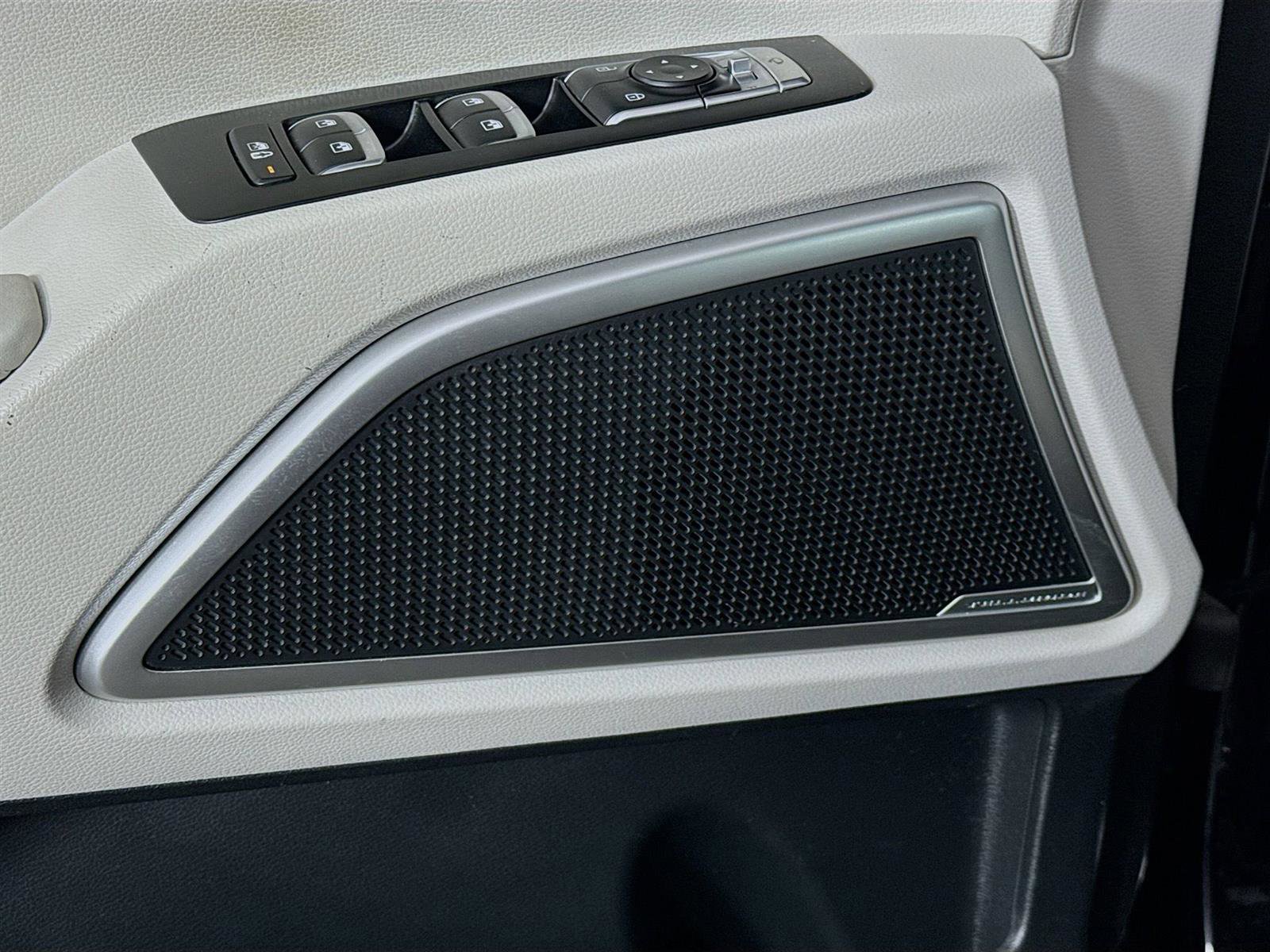 2022 Kia Telluride EX photo 19