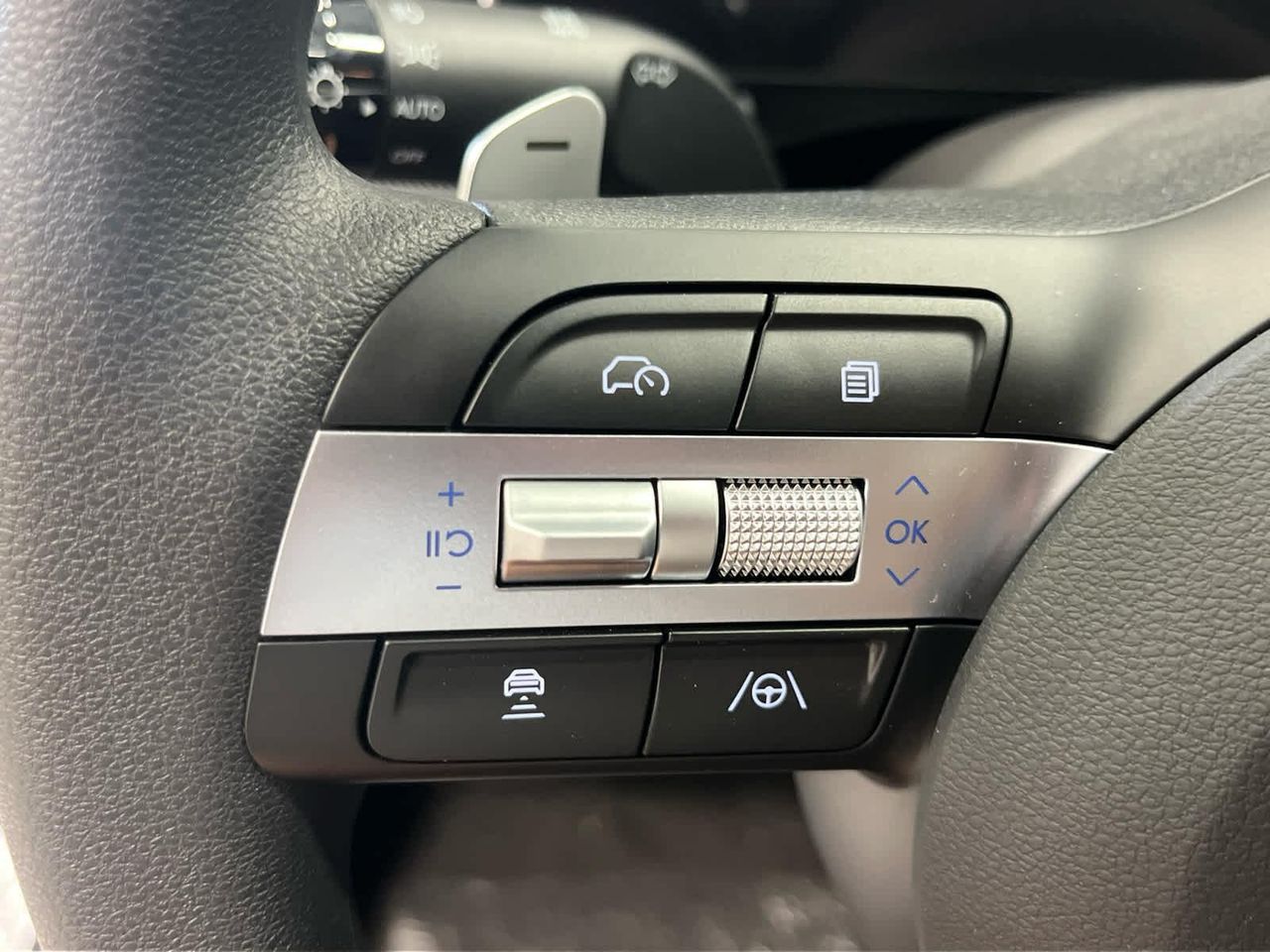 2025 Hyundai Sonata SEL photo 2