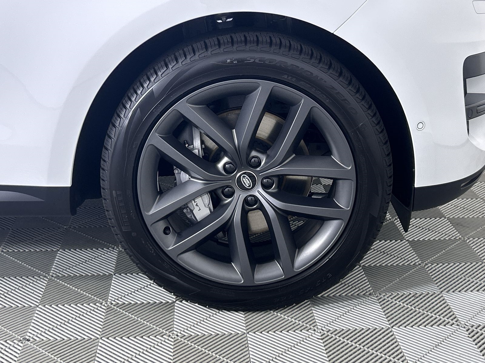 2025 Land Rover Range Rover Sport SE photo 33